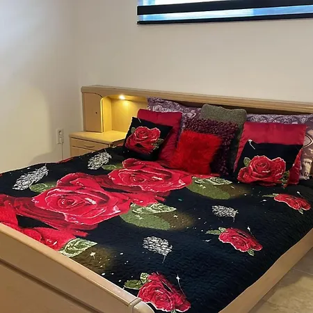 Malina Fruits Bed & Breakfast *