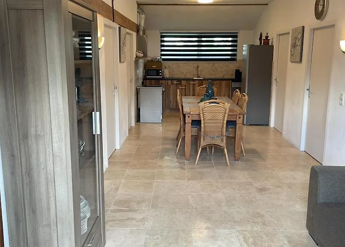 Malina Fruits לינה וארוחת בוקר *